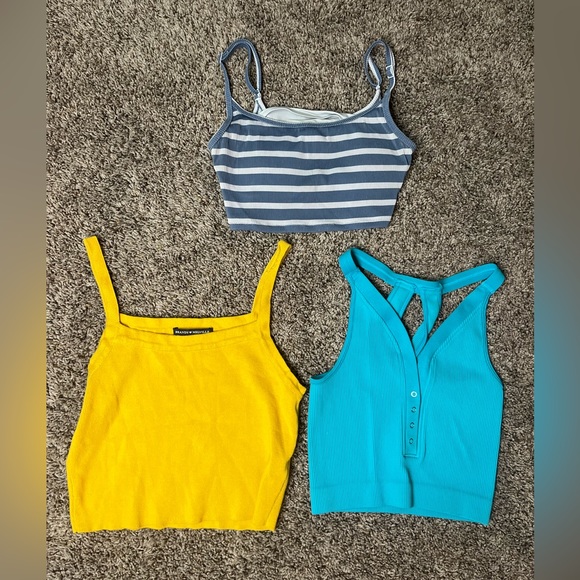 Tops - Women’s crop top lot of 3 / Two one size fits‎ all and One XS